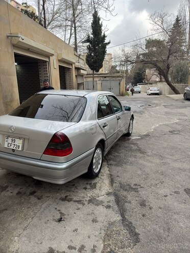 Mercedes C 200 2000, 118,000 km - 2.0 л - Bakı