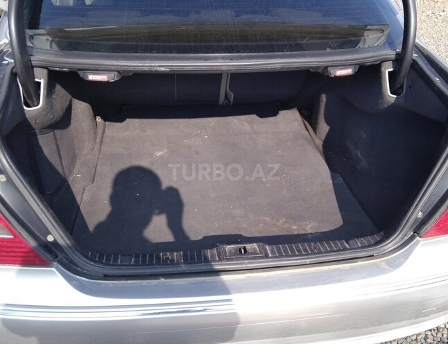 Mercedes E 240 2003, 283,021 km - 2.6 l - Cəlilabad