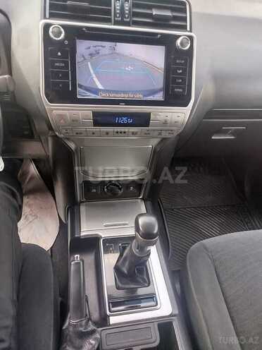 Toyota Land Cruiser Prado-7