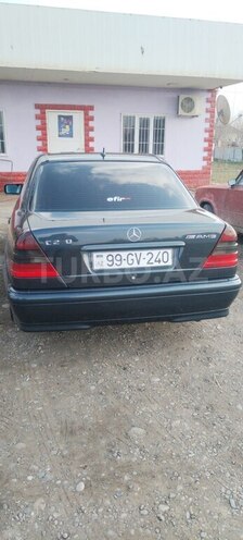 Mercedes C 240 2000, 804,672 km - 2.4 l - Salyan