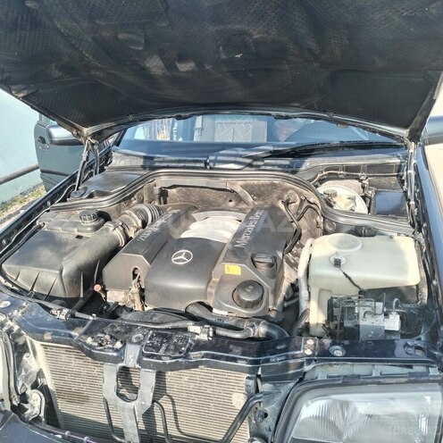 Mercedes C 240 2000, 804,672 km - 2.4 l - Salyan