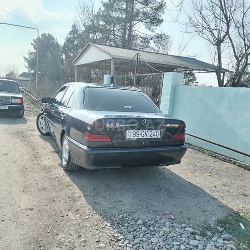 Mercedes C 240 2000, 804,672 km - 2.4 l - Salyan
