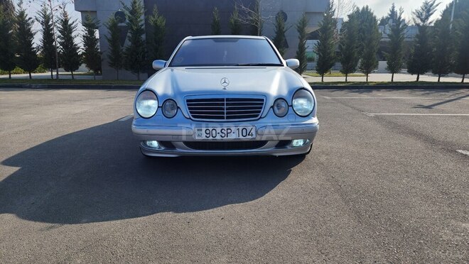 Mercedes E 320 2000, 452,000 km - 3.2 l - Salyan