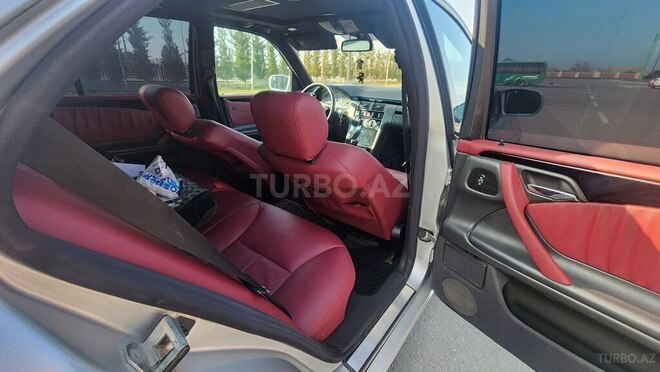 Mercedes E 320 2000, 452,000 km - 3.2 l - Salyan
