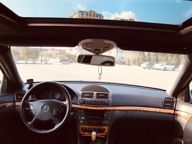 Mercedes E 270 2002, 385,000 km - 2.7 l - Sumqayıt