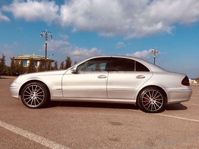 Mercedes E 270 2002, 385,000 km - 2.7 l - Sumqayıt