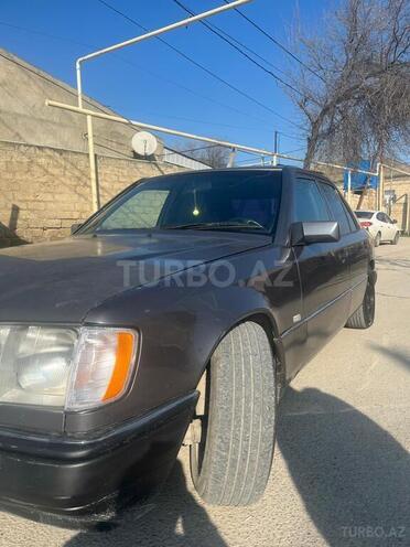 Mercedes E 220 1995, 25,000 km - 2.2 l - Bakı