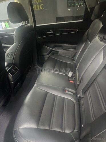 Kia Sorento-9