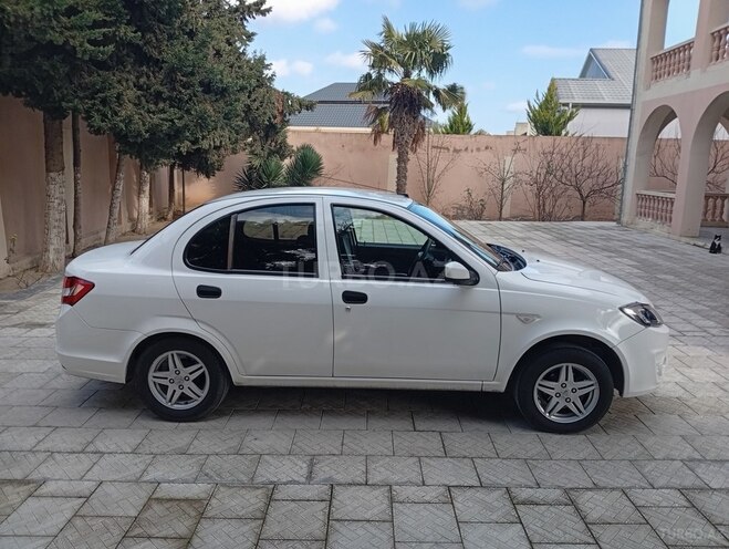 Saipa Saina-3