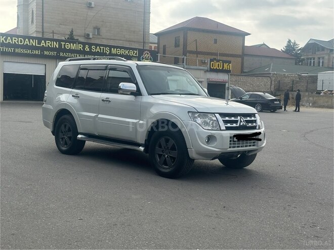 Mitsubishi Pajero 2013, 236,000 km - 3.5 л - Bakı