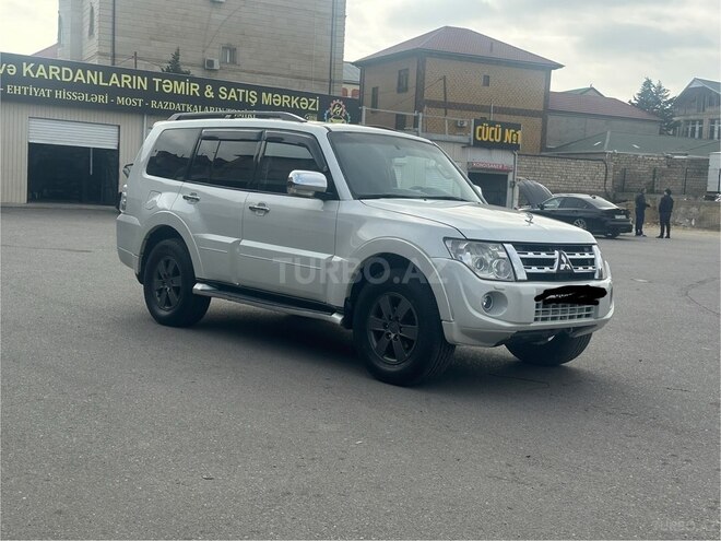Mitsubishi Pajero 2013, 236,000 km - 3.5 л - Bakı