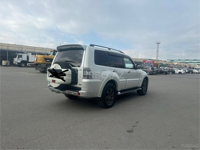 Mitsubishi Pajero 2013, 236,000 km - 3.5 л - Bakı
