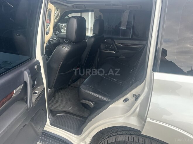 Mitsubishi Pajero 2013, 236,000 km - 3.5 л - Bakı