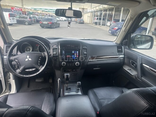 Mitsubishi Pajero 2013, 236,000 km - 3.5 л - Bakı