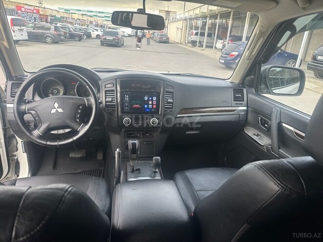 Mitsubishi Pajero 2013, 236,000 km - 3.5 л - Bakı
