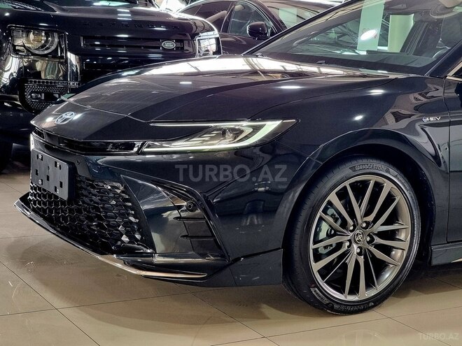 Toyota Camry-5
