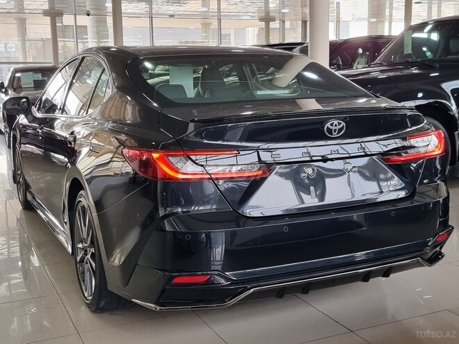 Toyota Camry-30