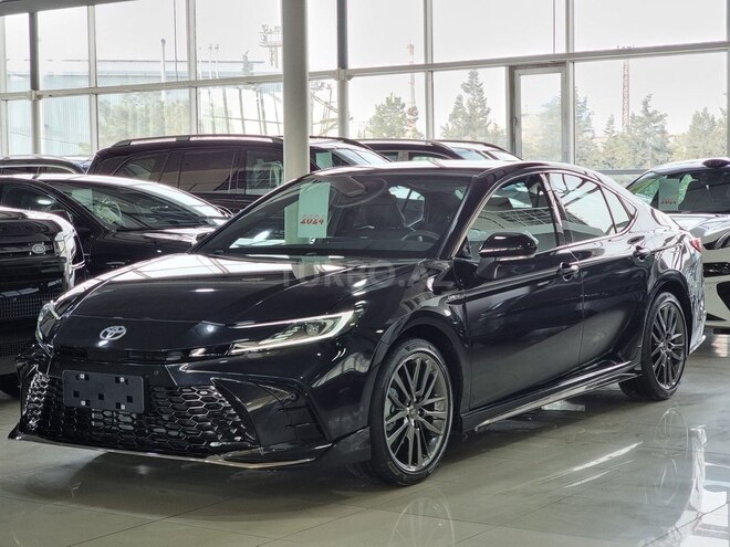 Toyota Camry-13