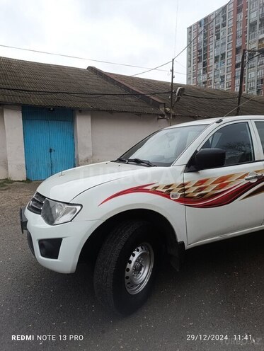 Mitsubishi L200 2010, 191,000 km - 2.5 л - Bakı