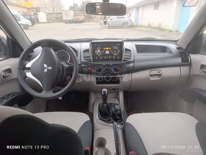 Mitsubishi L200 2010, 191,000 km - 2.5 л - Bakı