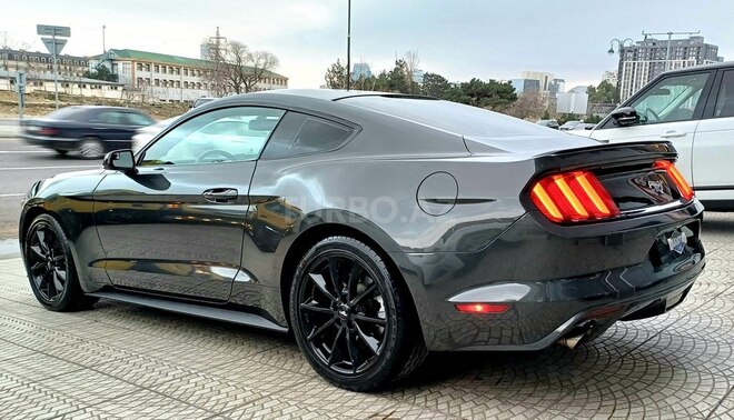 Ford Mustang-10