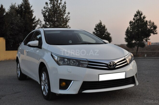 Toyota Corolla 2013, 215,000 km - 1.6 l - Salyan