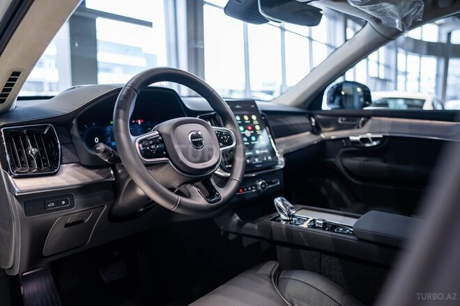 Volvo XC90-10
