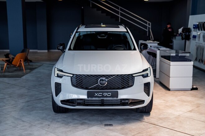 Volvo XC90-1