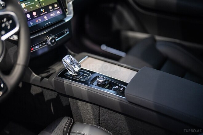 Volvo XC90-13