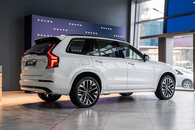 Volvo XC90-5