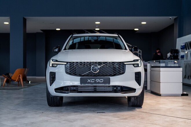 Volvo XC90-2
