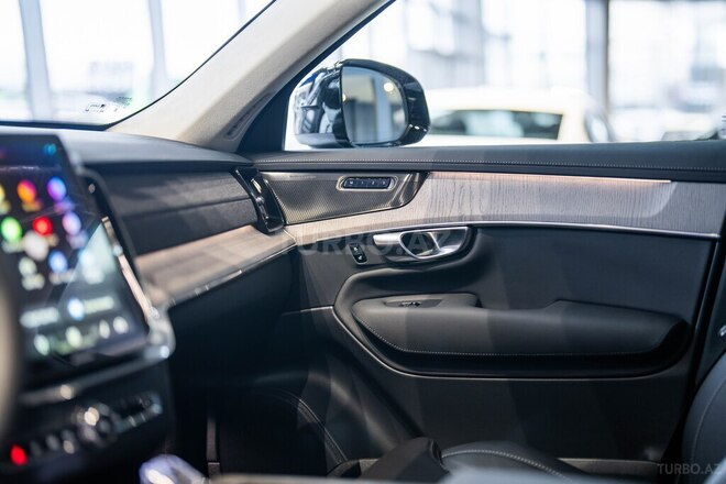 Volvo XC90-13