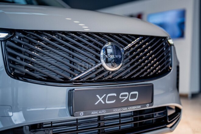 Volvo XC90-11