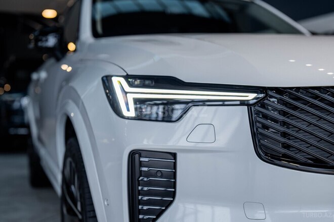 Volvo XC90-5