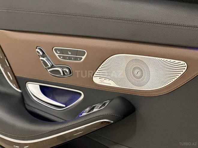 Mercedes-Maybach S 400-19