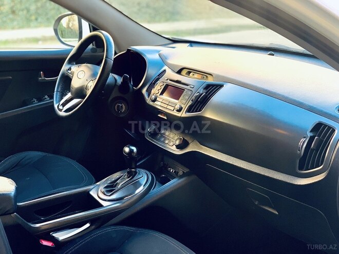 Kia Sportage 2011, 209,000 km - 2.0 л - Sabirabad