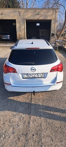 Opel Astra 2013, 398,100 km - 1.7 l - Salyan