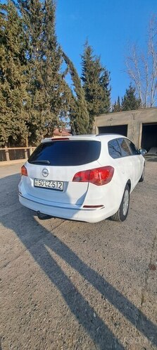 Opel Astra 2013, 398,100 km - 1.7 l - Salyan