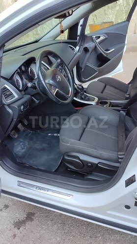 Opel Astra 2011, 249,813 km - 1.4 л - Quba