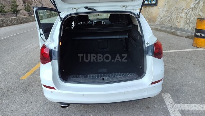 Opel Astra 2011, 249,813 km - 1.4 л - Quba