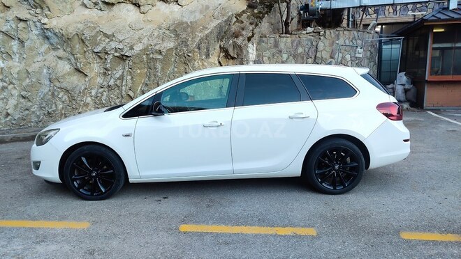 Opel Astra 2011, 249,813 km - 1.4 л - Quba