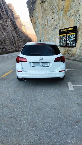 Opel Astra 2011, 249,813 km - 1.4 л - Quba
