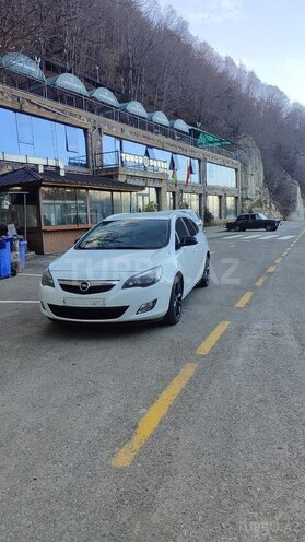 Opel Astra 2011, 249,813 km - 1.4 л - Quba