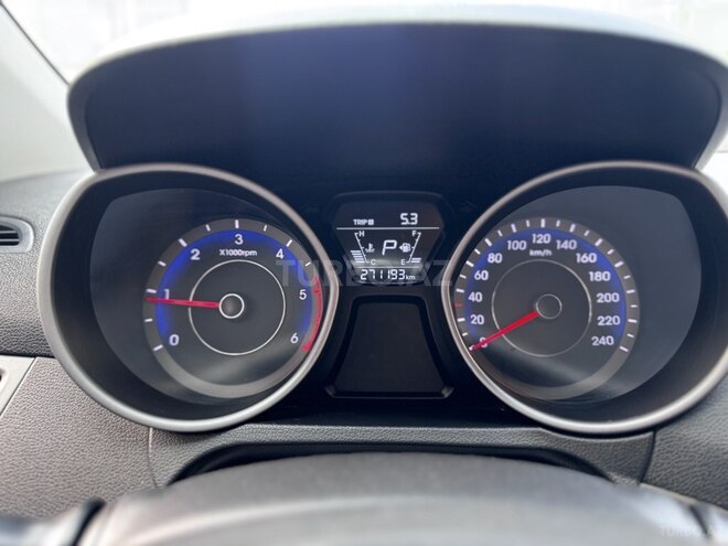 Hyundai Avante 2015, 271,000 km - 1.6 л - Bakı