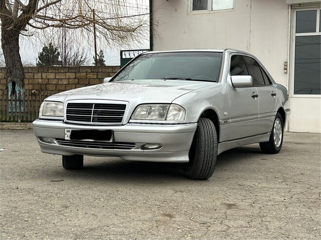 Mercedes C 180 2000, 250,000 km - 1.8 l - Xudat