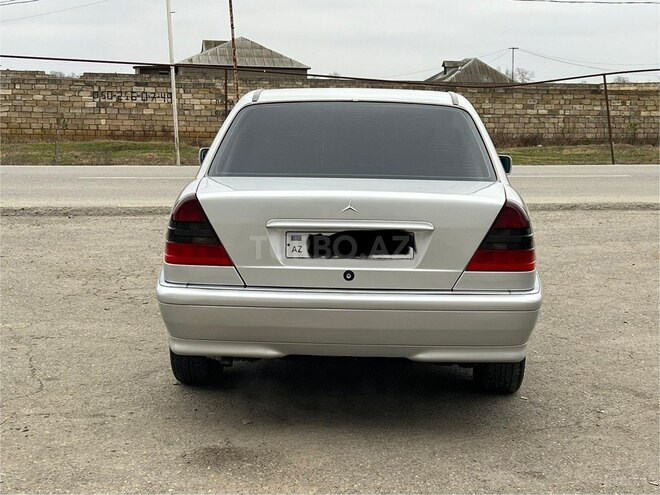 Mercedes C 180 2000, 250,000 km - 1.8 l - Xudat