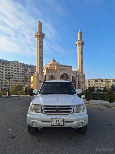 Mitsubishi Pajero io 2000, 276,000 km - 2.0 л - Bakı