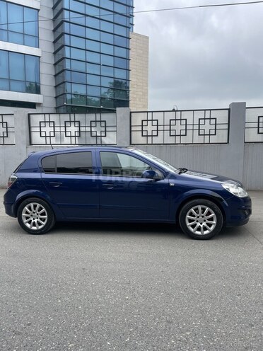 Opel Astra 2008, 280,000 km - 1.3 l - Quba