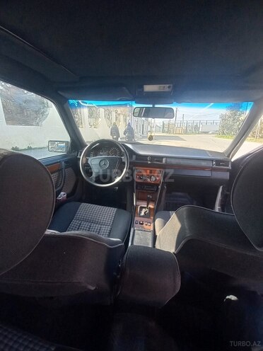 Mercedes E 220 1995, 25,000 km - 2.2 l - Bakı
