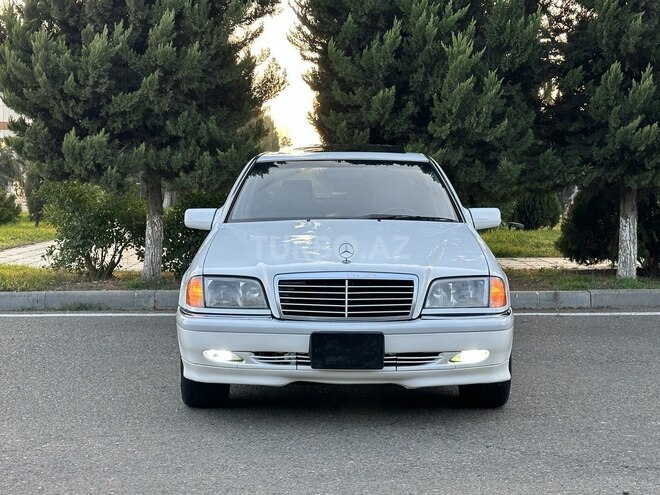Mercedes C 230 2000, 278,000 km - 2.3 л - Saatlı